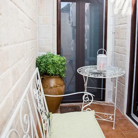 Apartment La Dimora Della Sarta